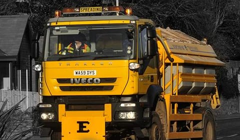 Gritters heading out on Devon's roads as temperatures plummet