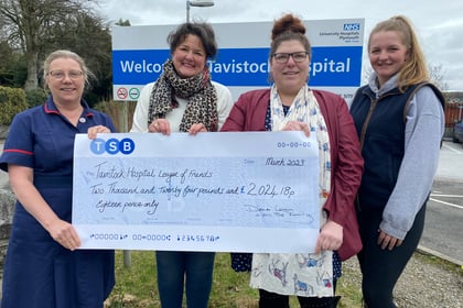 Hospital staff’s outstanding care of mother rewarded with donation