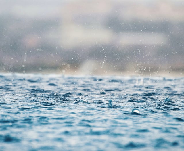 Yellow warning of heavy rain after night of strong winds