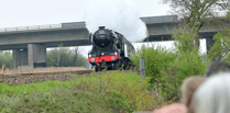 Watch as the Flying Scotsman passes through Newton Abbot 