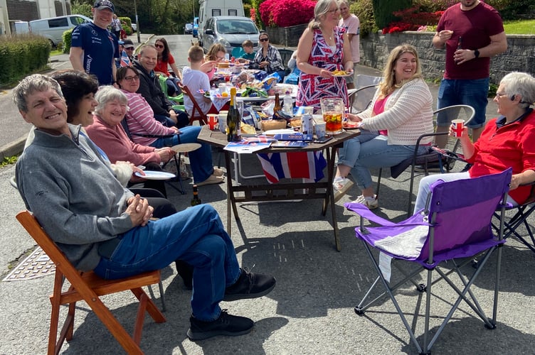 Courtlands Close street party