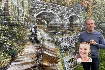 Garden mural tribute to lost wife