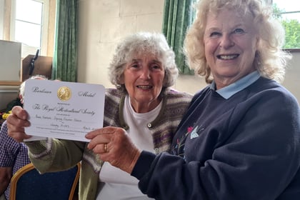 Bere plantswoman receives prestigious RHS medal