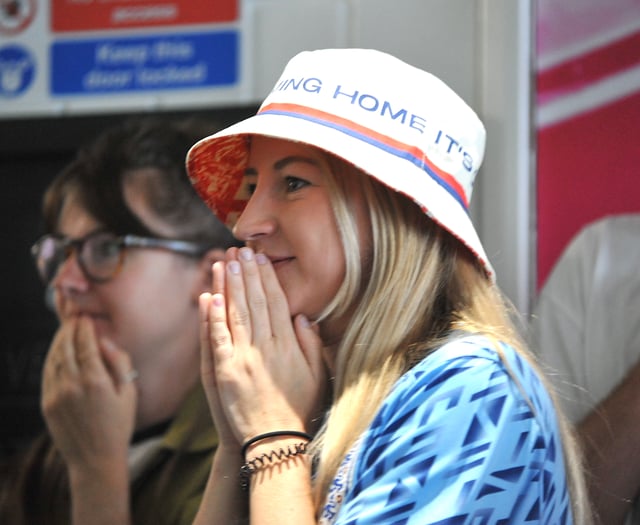 Fingers crossed as England down 1-0 in Women's World Cup final